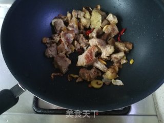 牛肉烧萝卜的做法步骤：5