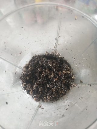 核桃芝麻糯米卷的做法步骤：3