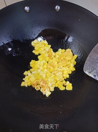 培根鸡蛋炒馒头的做法步骤：4
