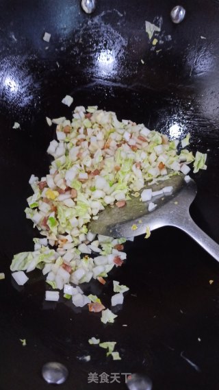 培根鸡蛋炒馒头的做法步骤：7