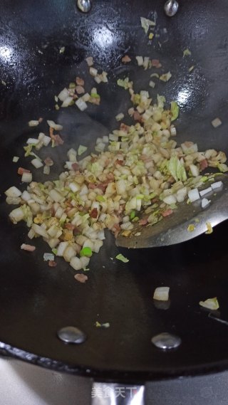 培根鸡蛋炒馒头的做法步骤：10