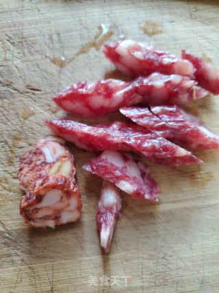 腊肠煲仔饭的做法步骤：6