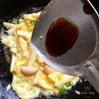 白玉菇尖椒炒鸡蛋的做法步骤：7