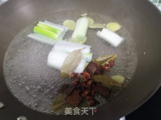 东坡肘子的做法步骤：5