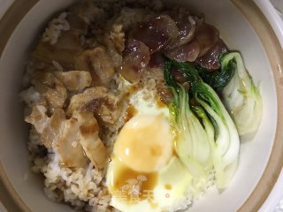 五花肉香肠煲仔饭的做法步骤：12
