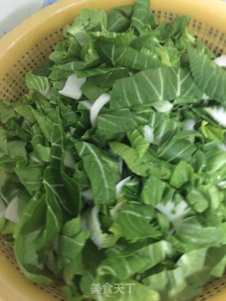 咸肉青菜年糕汤的做法步骤：2