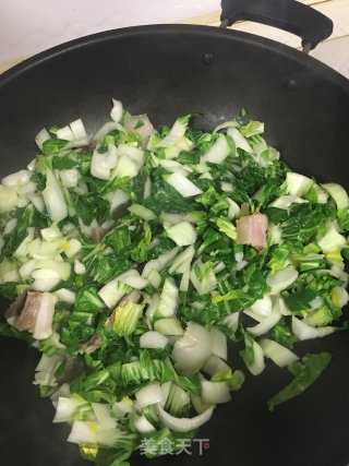 咸肉青菜年糕汤的做法步骤：5
