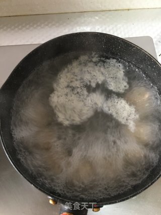 菠菜肉圆汤的做法步骤：4