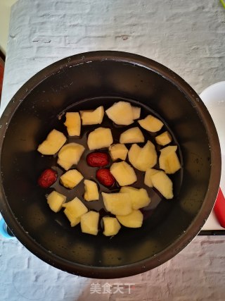 苹果红枣甜汤的做法步骤：4