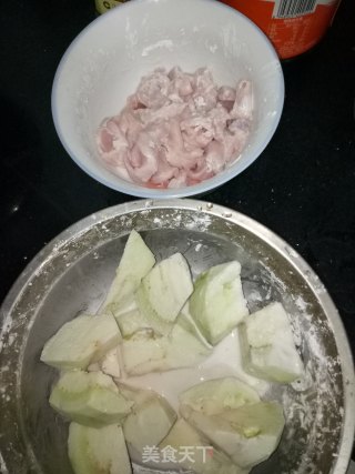 肉片烧茄子的做法步骤：1
