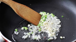 下雪的冬日来一碗黄小米和子饭，暖胃暖心！的做法步骤：5