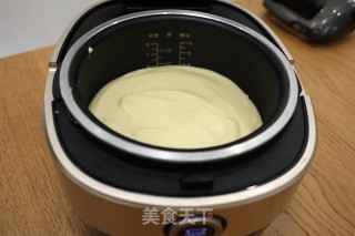 电饭煲版戚风蛋糕的做法步骤：8