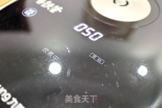 电饭煲版戚风蛋糕的做法步骤：9