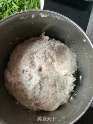 鲅鱼（马鲛鱼）饺的做法步骤：2