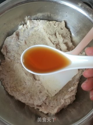 鲅鱼（马鲛鱼）饺的做法步骤：3