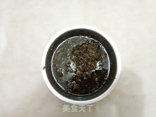 梅干菜蒸鸡翅的做法步骤：2