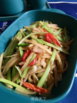 芹菜炒土豆的做法步骤：17