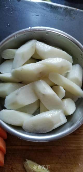 护心肉煲山药的做法步骤：3