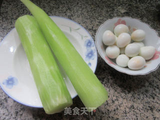 鹌鹑蛋拌莴笋的做法步骤：1