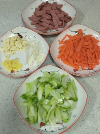 蒜肠炒儿菜的做法步骤：5