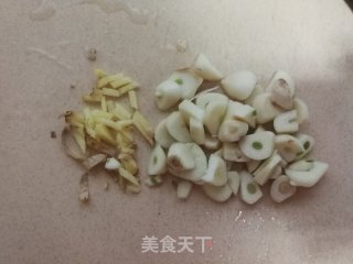 蒜蓉炒芥兰的做法步骤：3