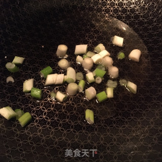 荷兰豆番茄汤面的做法步骤：4
