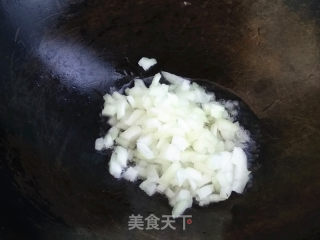牛肉肠时蔬炒饭的做法步骤：4