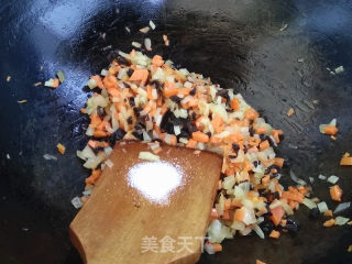 牛肉肠时蔬炒饭的做法步骤：6