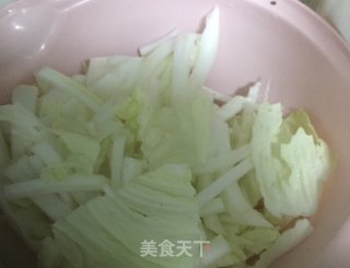 砂鍋五花肉白菜粉絲的做法步骤：1