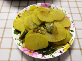 青椒土豆片的做法步骤：11