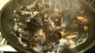 青口贝意面的做法步骤：5