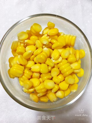 玉米鸡蛋沙拉的做法步骤：2