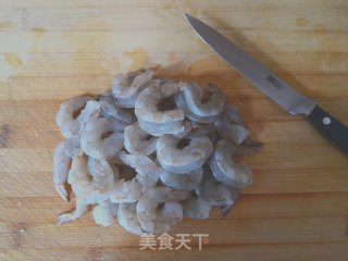 菠萝虾球的做法步骤：1