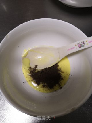双色戚风的做法步骤：8