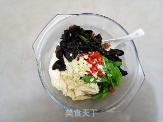 荷兰豆拌腐竹的做法步骤：5
