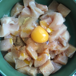 黄金鸡块的做法步骤：3