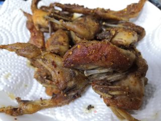 孜然鹌鹑的做法步骤：12