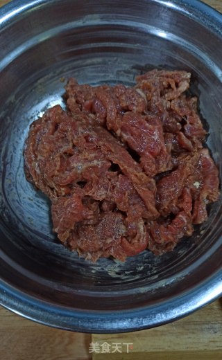 小炒牛肉的做法步骤：2