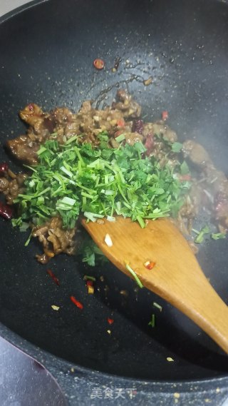 小炒牛肉的做法步骤：7