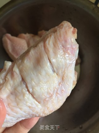蒜蓉豆豉蒸鸡翅的做法步骤：2