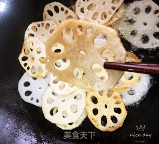 椒盐香酥藕片的做法步骤：6