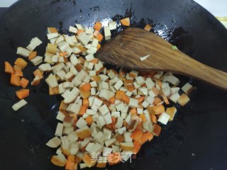 素鸡胡萝卜炒青椒的做法步骤：4