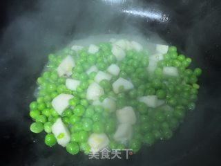 青豆炒马蹄的做法步骤：7