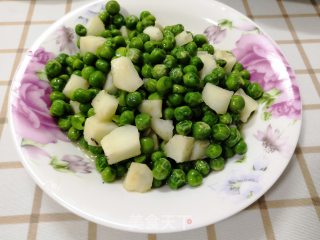 青豆炒马蹄的做法步骤：9