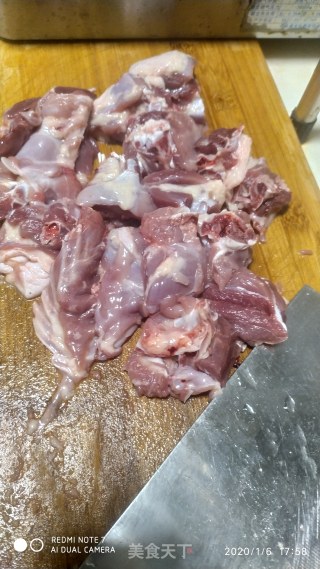鸭肉冬瓜煲的做法步骤：1