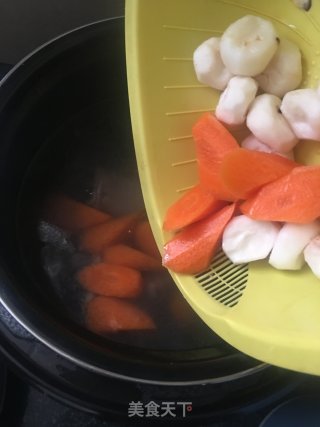 胡萝卜马蹄牛骨汤的做法步骤：5