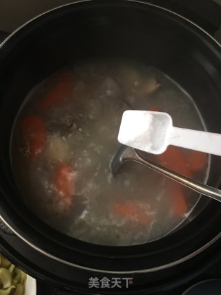 胡萝卜马蹄牛骨汤的做法步骤：7