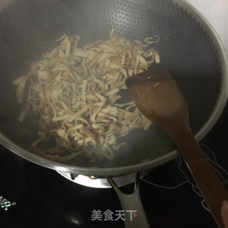 韭菜炒千张的做法步骤：7