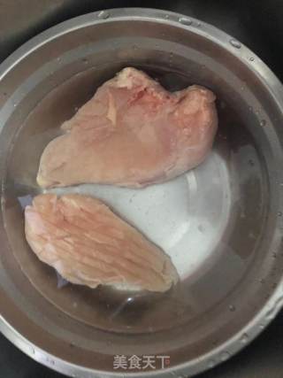 鸡肉土豆丸的做法步骤：2