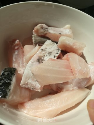山药鱼排汤的做法步骤：1